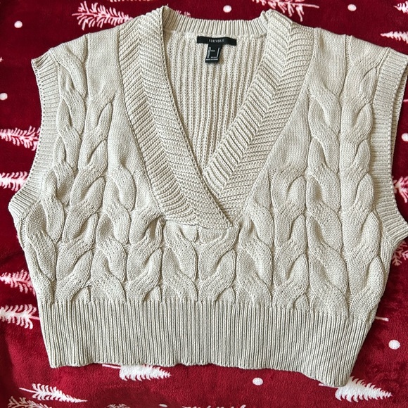 Forever 21 Tops - Women’s sweater size small